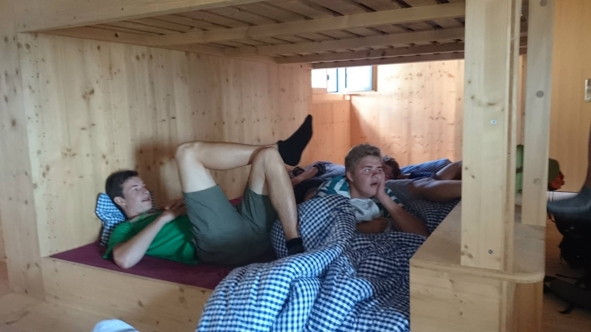 Sint-Martinus den XIIde - Internationaal kamp 2015 Kandersteg + Milaan